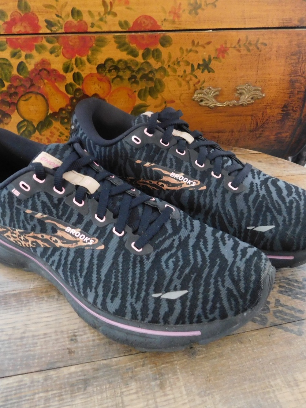 Brooks Ghost 15 Leopard Print Women's size 12